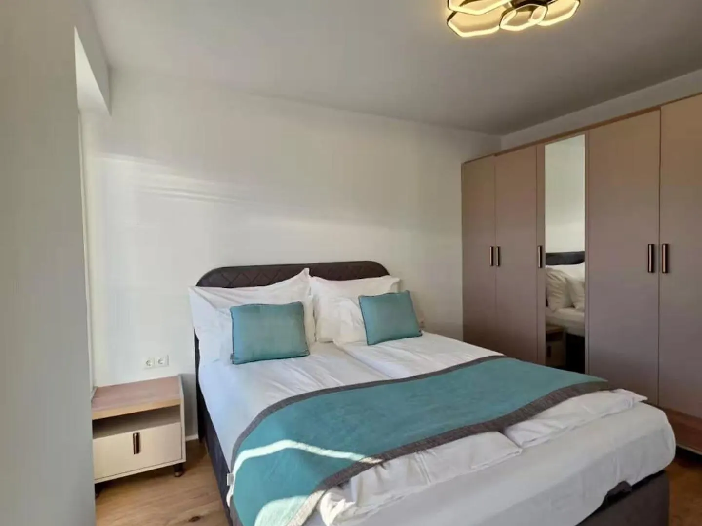 Retsina Apartments Vienne