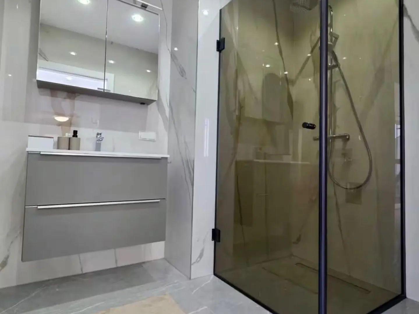 Retsina Apartments 비엔나