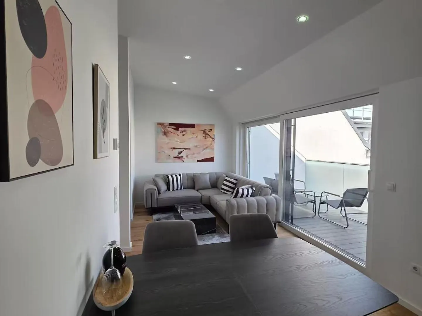 Retsina Apartments 비엔나